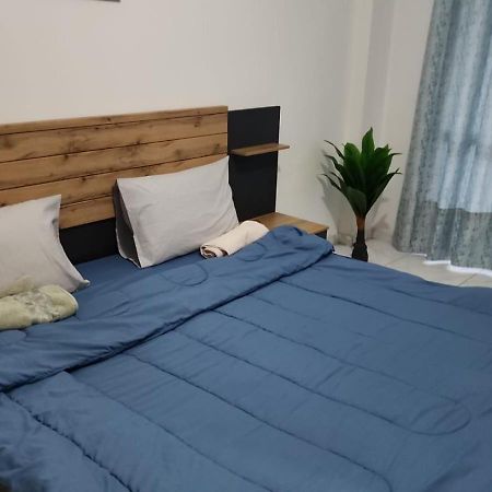 Sharing Motel Rooms Abu Dzabi Kültér fotó