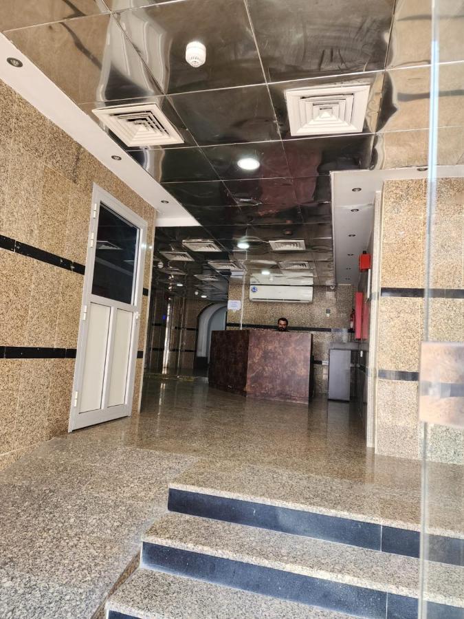 Sharing Motel Rooms Abu Dzabi Kültér fotó